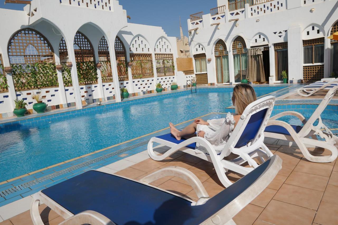 Kuwait Palace Hotel Koeweit Buitenkant foto